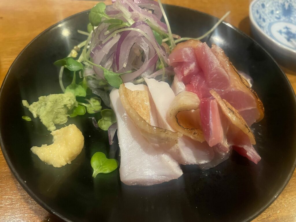 おとらの鳥刺し