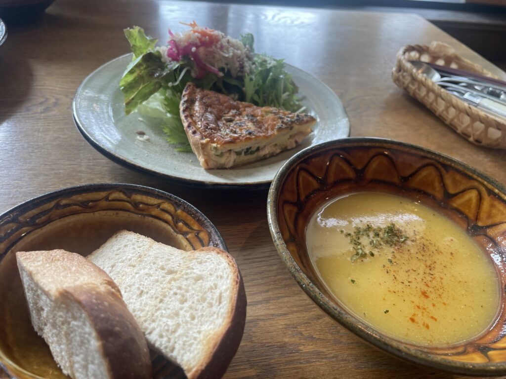 ヒカルヤ