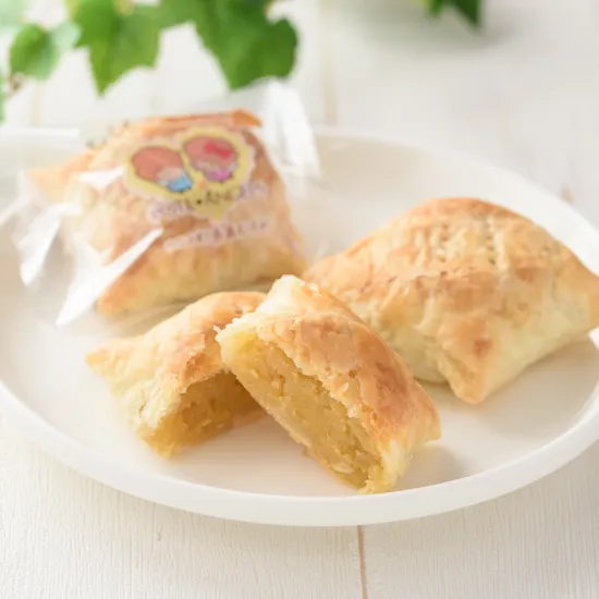 芋パイ10個詰め合わせ（レガーレ・ワキタ）
鹿児島・長島町産さつまいもを使った芋パイギフトセット。